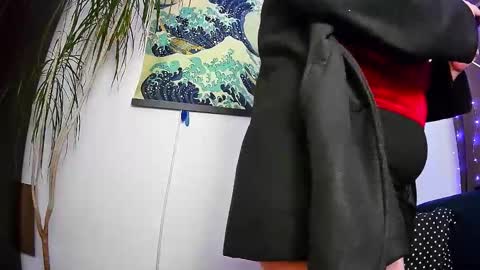 Snapshot of emmakros chatting on 4, 1, 2025 emmakros online show from 4, 1, 2025