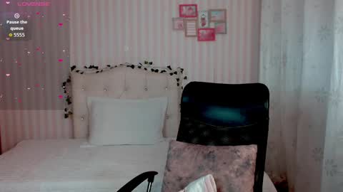 Snapshot of emmalove_doll chatting on 23, 3, 2026 Emmas Room online show from 23, 3, 2026