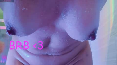 Snapshot of emmamiller__ chatting on 21, 4, 2026 online show from 21, 4, 2026
