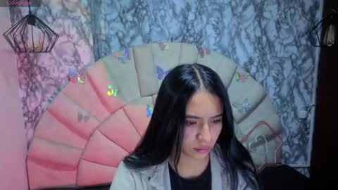 Snapshot of emmamiller__ chatting on 3, 5, 2026 online show from 3, 5, 2026