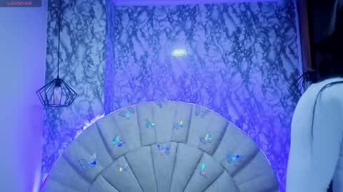Snapshot of emmamiller__ chatting on 22, 5, 2026 online show from 22, 5, 2026