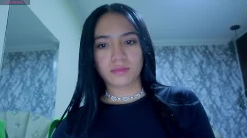Snapshot of emmamiller__ chatting on 26, 5, 2026 online show from 26, 5, 2026