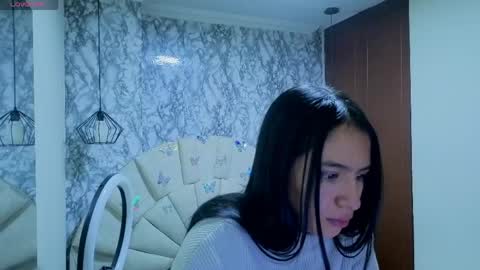 Snapshot of emmamiller__ chatting on 29, 5, 2026 online show from 29, 5, 2026
