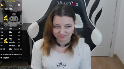 Snapshot of emmamoore12 chatting on 31, 5, 2026 Emma online show from 31, 5, 2026