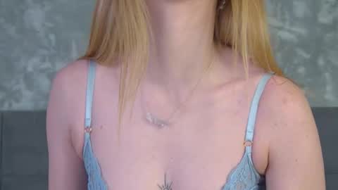 Snapshot of emmanaughtiness chatting on 1, 12, 2024 EmmaNaughtiness online show from 1, 12, 2024
