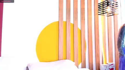 emmanaughty_ online show from 17, 12, 2025