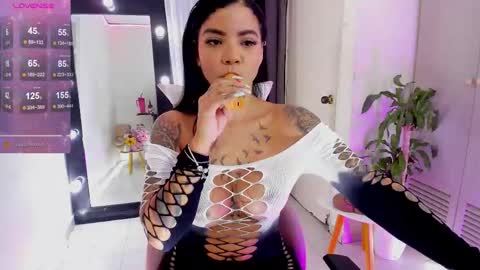 Emma Russell online show from 27, 9, 2025