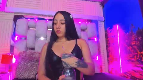 Snapshot of emmateylor chatting on 28, 5, 2026 Emma online show from 28, 5, 2026
