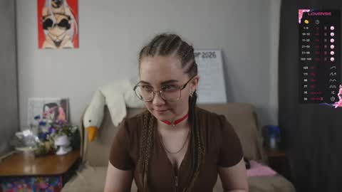 Snapshot of emmatiny chatting on 8, 5, 2026 Mia online show from 8, 5, 2026
