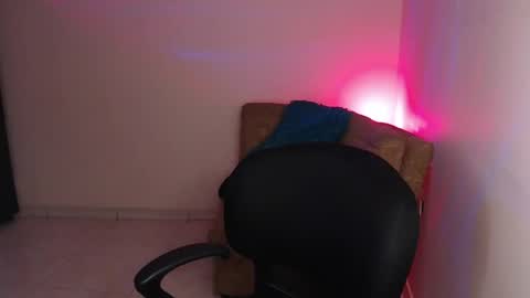 Emily  Independent model online show from 15, 4, 2026