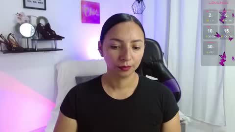 Snapshot of emmi_cam chatting on 1, 7, 2026 Emmi Cam online show from 1, 7, 2026