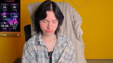 Snapshot of emmi_rossum chatting on 6, 5, 2026 Emmi online show from 6, 5, 2026