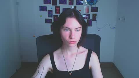 Snapshot of emmi_rossum chatting on 7, 5, 2026 Emmi online show from 7, 5, 2026