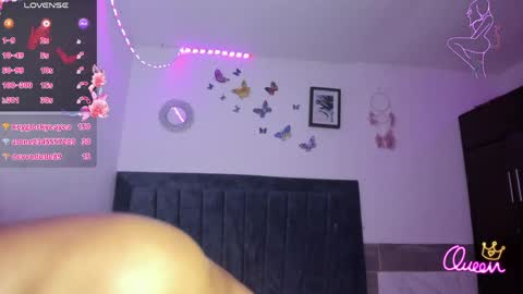 Snapshot of emmie_bunny chatting on 19, 5, 2026 Emmie online show from 19, 5, 2026