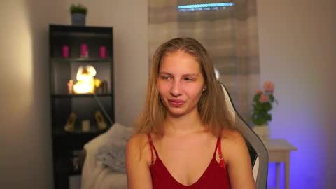 Snapshot of emmie_murray chatting on 14, 2, 2026 Emmie online show from 14, 2, 2026