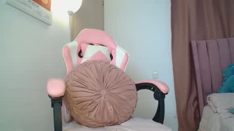 Snapshot of emmily_forever chatting on 24, 2, 2026 emmily online show from 24, 2, 2026