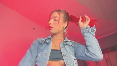 Snapshot of emmily_savage chatting on 20, 2, 2025 online show from 20, 2, 2025