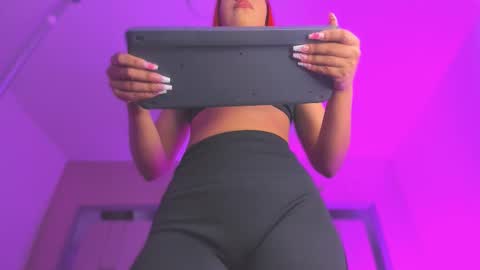 Snapshot of emmily_savage chatting on 10, 9, 2025 online show from 10, 9, 2025