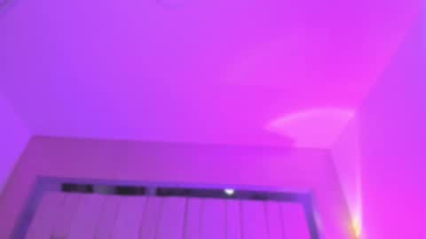 Snapshot of emmily_savage chatting on 25, 9, 2025 online show from 25, 9, 2025