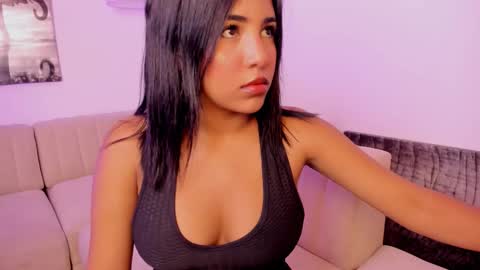 Snapshot of emmy_heart7 chatting on 2, 2, 2026 Emmy Heart online show from 2, 2, 2026