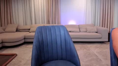 Emmy  Krist online show from 14, 9, 2025