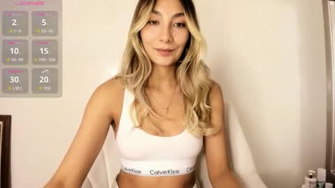 emyconneer online show from 17, 11, 2025