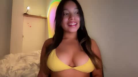 Snapshot of emycutie chatting on 13, 10, 2025 emily cutie online show from 13, 10, 2025
