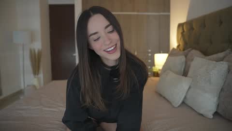 Eimi3 online show from 13, 1, 2025