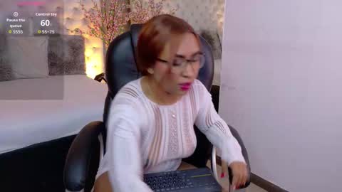 Sexy Emyli  online show from 14, 1, 2026