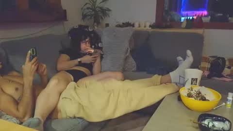 Snapshot of emyxxl chatting on 12, 1, 2026 emyxxl online show from 12, 1, 2026