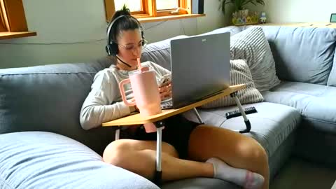 Snapshot of emyxxl chatting on 28, 5, 2026 emyxxl online show from 28, 5, 2026