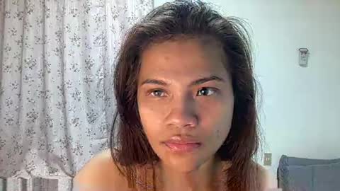 enchan931125 online show from 18, 3, 2026