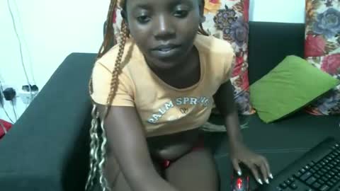 Snapshot of enchantedvee chatting on 11, 3, 2026 Vee online show from 11, 3, 2026