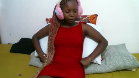 Snapshot of enchantedvee chatting on 9, 4, 2026 Vee online show from 9, 4, 2026