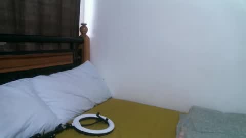 Snapshot of enchantedvee chatting on 10, 4, 2026 Vee online show from 10, 4, 2026