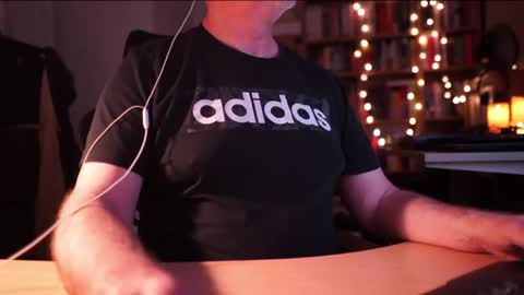 Snapshot of energybra chatting on 3, 5, 2026 uk online show from 3, 5, 2026