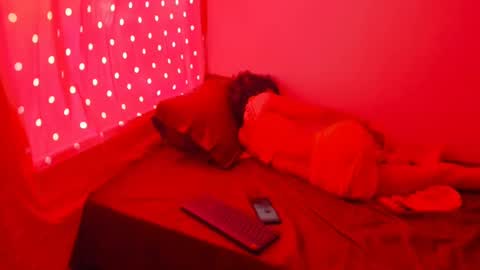 engel20042001 online show from 12, 12, 2024