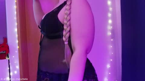 Engl Ailu online show from 3, 2, 2026