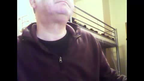 Snapshot of englishguysurrey chatting on 10, 12, 2024 englishguysurrey online show from 10, 12, 2024