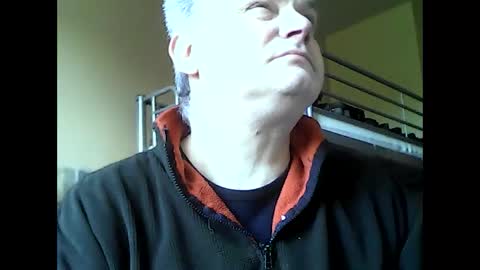 Snapshot of englishguysurrey chatting on 15, 1, 2025 englishguysurrey online show from 15, 1, 2025