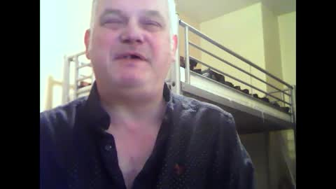 Snapshot of englishguysurrey chatting on 22, 1, 2025 englishguysurrey online show from 22, 1, 2025