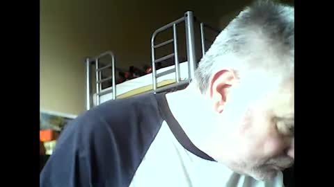 Snapshot of englishguysurrey chatting on 2, 10, 2025 englishguysurrey online show from 2, 10, 2025