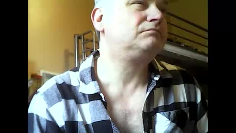 Snapshot of englishguysurrey chatting on 7, 10, 2025 englishguysurrey online show from 7, 10, 2025