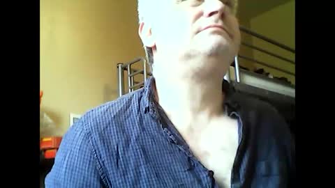 Snapshot of englishguysurrey chatting on 30, 10, 2025 englishguysurrey online show from 30, 10, 2025