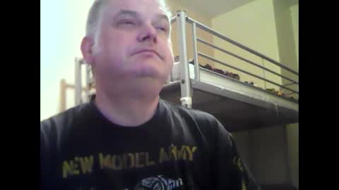 Snapshot of englishguysurrey chatting on 23, 11, 2025 englishguysurrey online show from 23, 11, 2025