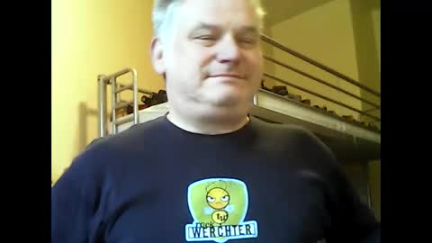 Snapshot of englishguysurrey chatting on 15, 12, 2025 englishguysurrey online show from 15, 12, 2025