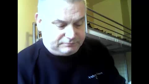 Snapshot of englishguysurrey chatting on 12, 1, 2026 englishguysurrey online show from 12, 1, 2026