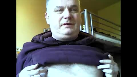 Snapshot of englishguysurrey chatting on 16, 1, 2026 englishguysurrey online show from 16, 1, 2026