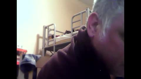 Snapshot of englishguysurrey chatting on 2, 2, 2026 englishguysurrey online show from 2, 2, 2026