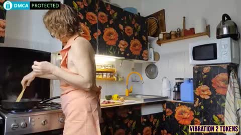 Snapshot of enjoymomentsunshine chatting on 26, 10, 2025 Angel-wife 53 yrs and Eruption- husband 39 yrs online show from 26, 10, 2025